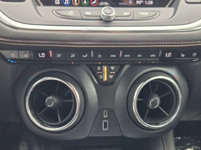 Used 2019 Chevrolet Blazer Premier w/ Driver Confidence II Package FWD image 12