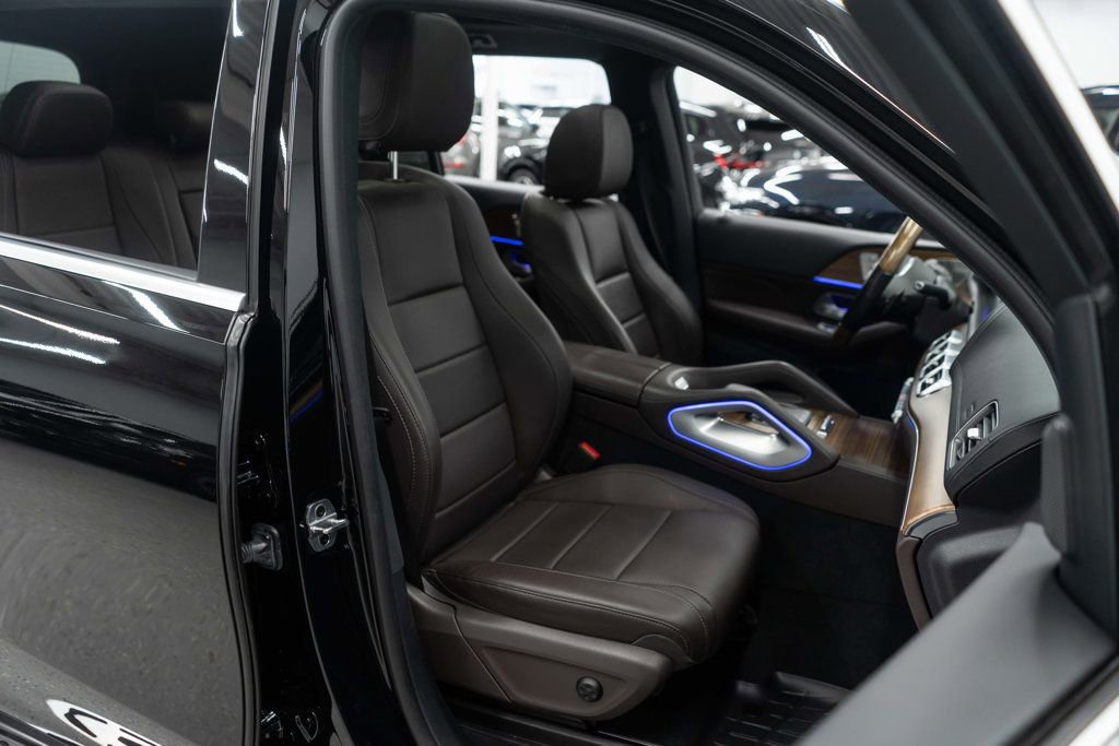 Used 2022 Mercedes-Benz GLS 450 4MATIC image 10