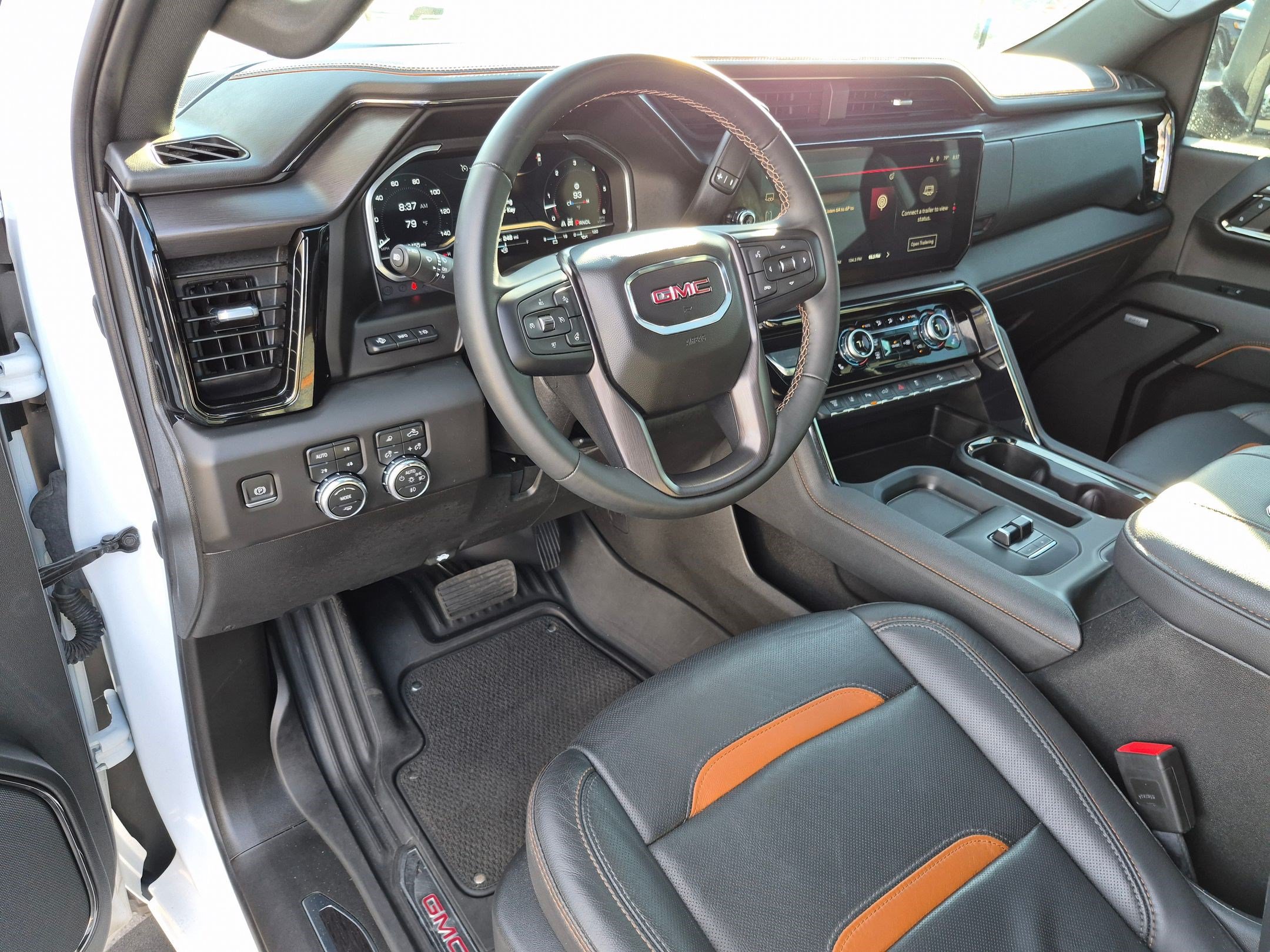 Used 2024 GMC Sierra 3500 AT4 w/ Technology Package AWD/4WD image 17