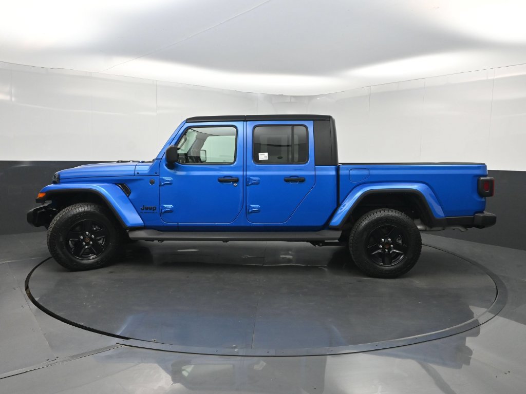 Used 2023 Jeep Gladiator Sport AWD/4WD image 41