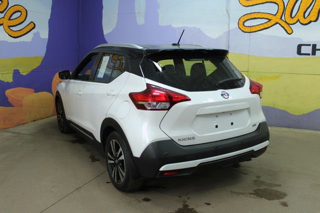 Used 2020 Nissan Kicks SR w/ SR Premium Package image 6