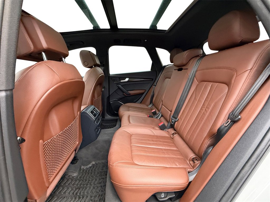 Used 2019 Audi Q5 2.0T Premium Plus w/ Premium Plus Package image 14