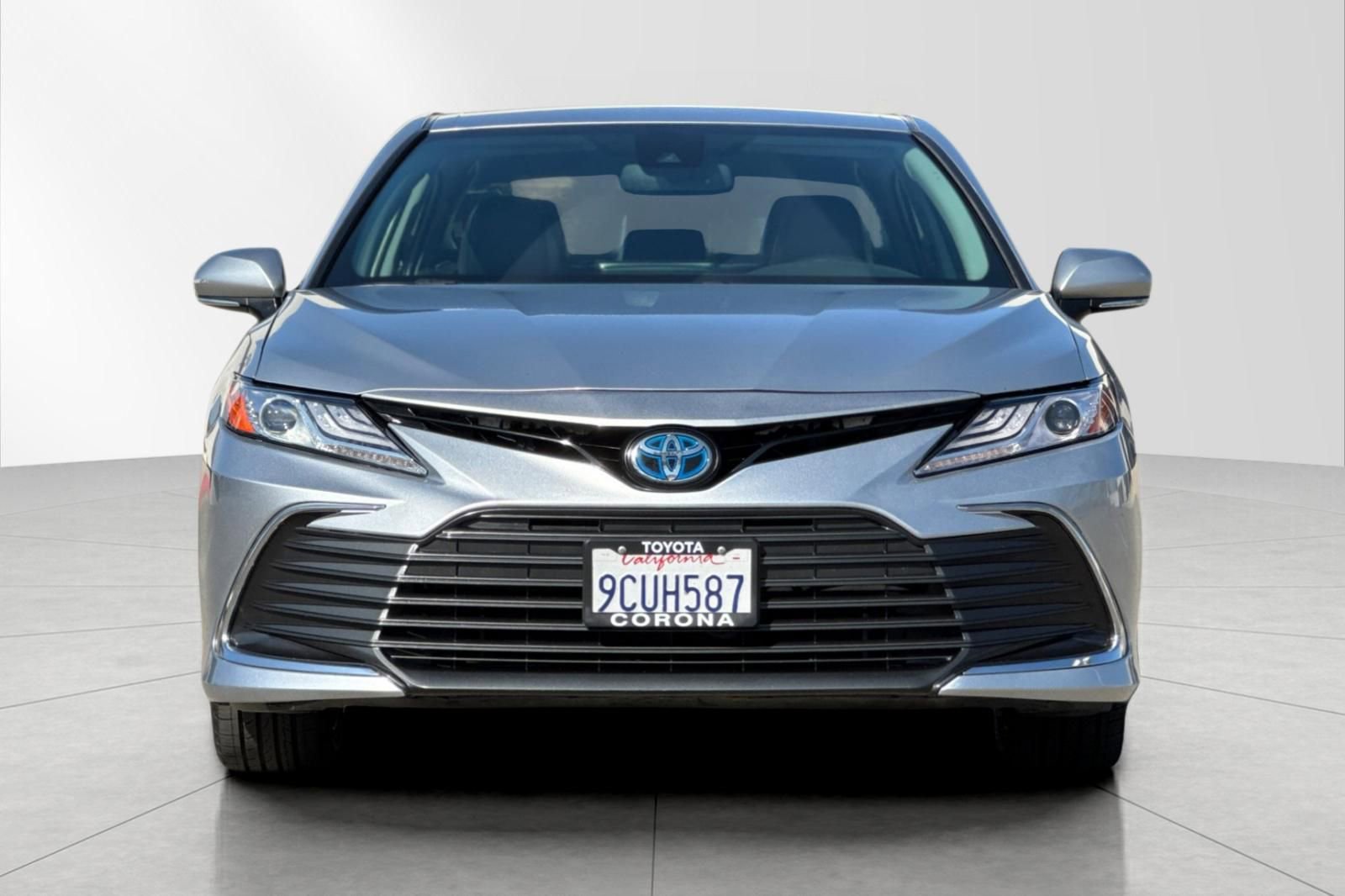 Used 2023 Toyota Camry XLE image 8