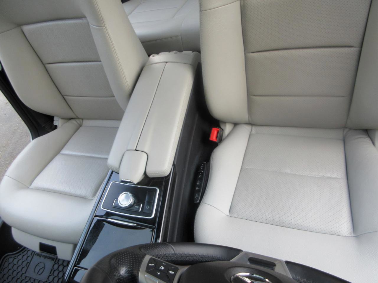 Used 2013 Mercedes-Benz E 350 4MATIC Wagon image 13