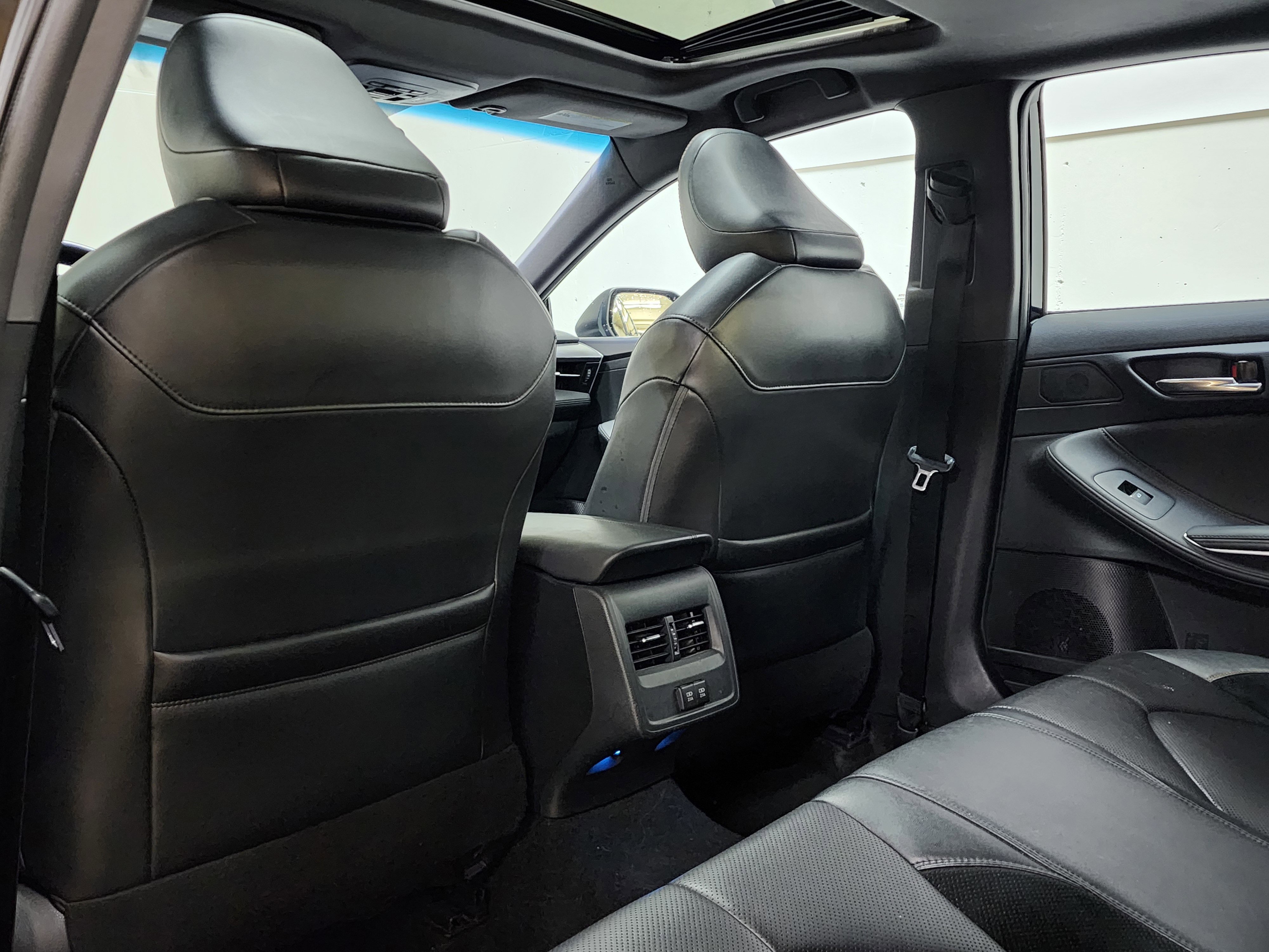 Used 2020 Toyota Avalon XSE image 15