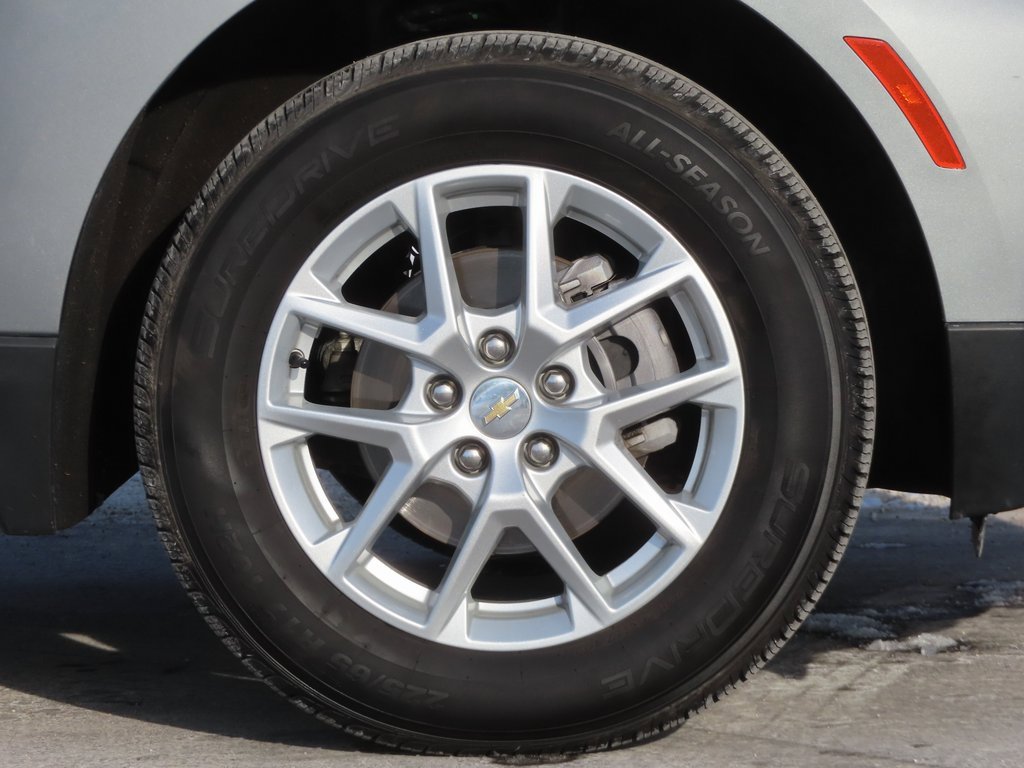 Used 2023 Chevrolet Equinox LT w/ Driver Convenience Package image 12