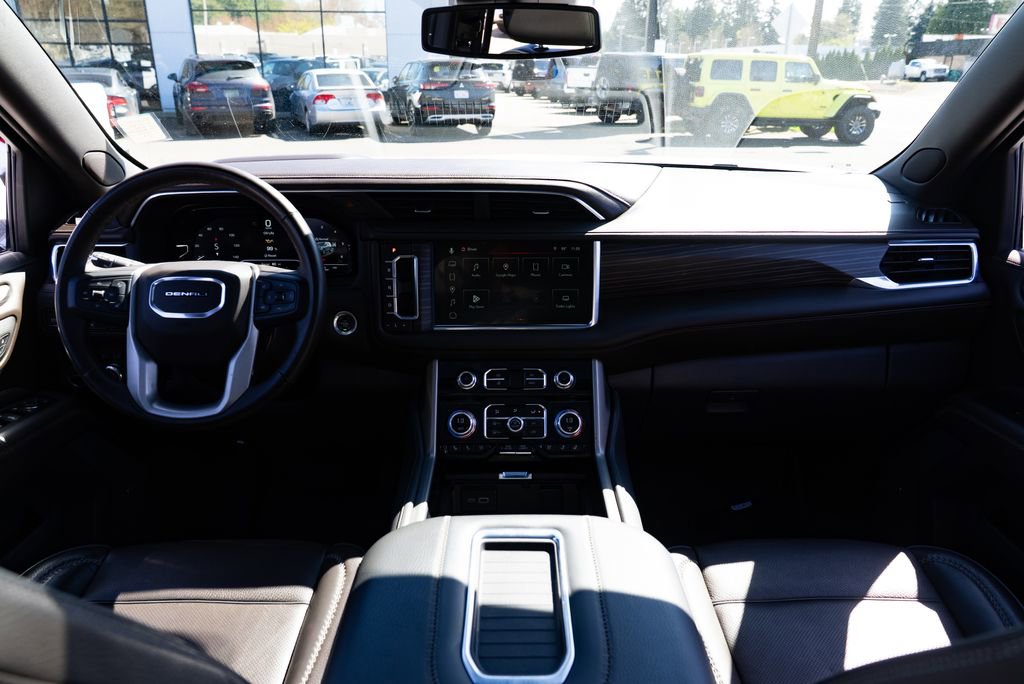 Used 2024 GMC Yukon Denali AWD/4WD image 9