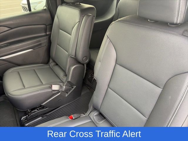 Certified 2025 Chevrolet Traverse LT w/ Driver Confidence Package image 13