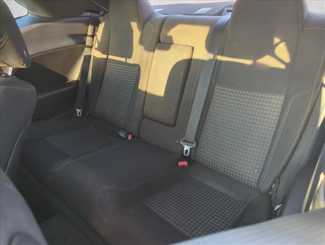 Used 2018 Dodge Challenger SXT RWD image 7