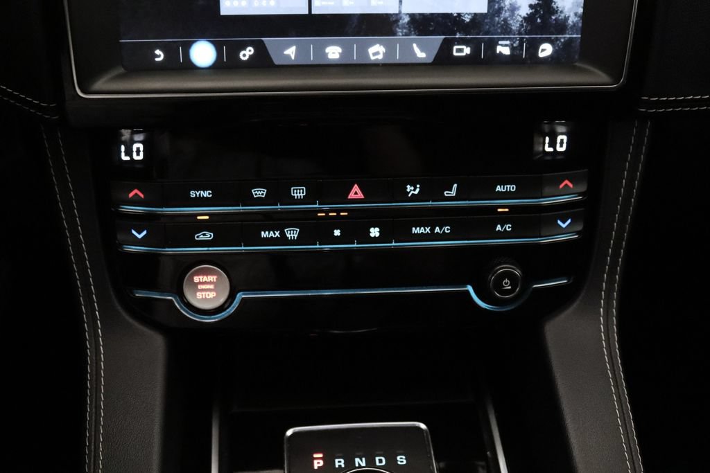 Used 2020 Jaguar F-PACE S AWD/4WD image 35