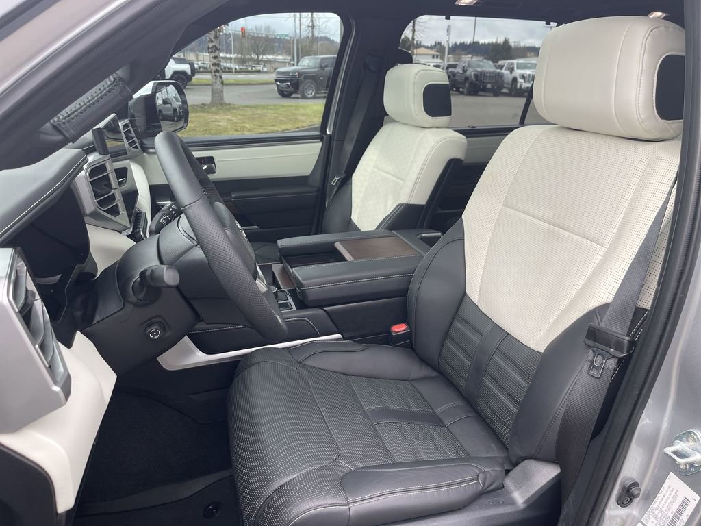 Used 2025 Toyota Sequoia Capstone image 20