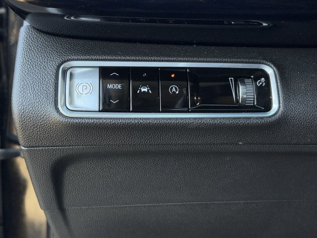 Used 2024 Buick Envision Preferred AWD/4WD image 23