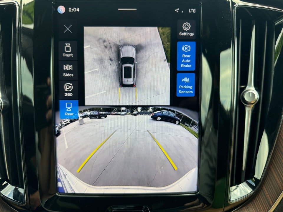 Certified 2024 Volvo XC60 B5 Ultimate AWD/4WD image 19