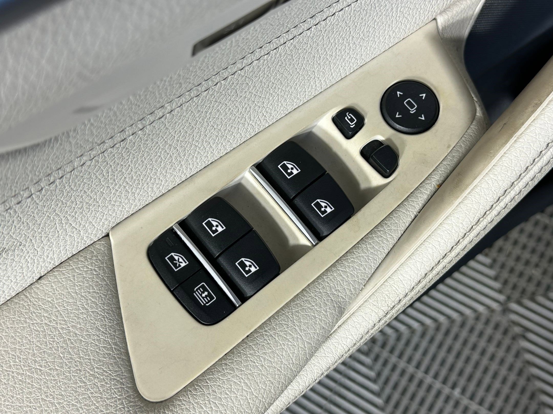 Used 2022 BMW 530i w/ Executive Package image 20