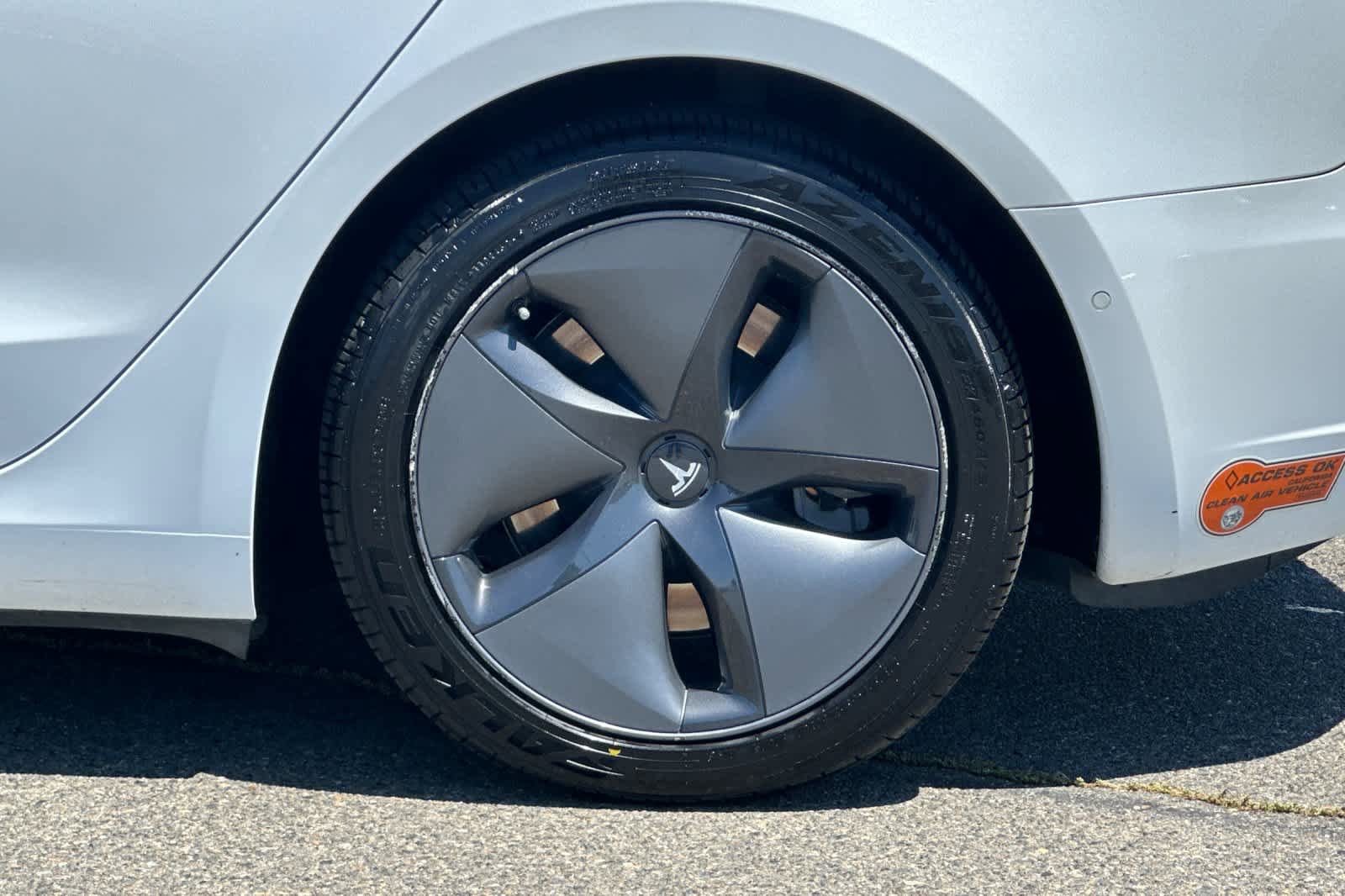 Used 2019 Tesla Model 3 Long Range AWD/4WD image 30