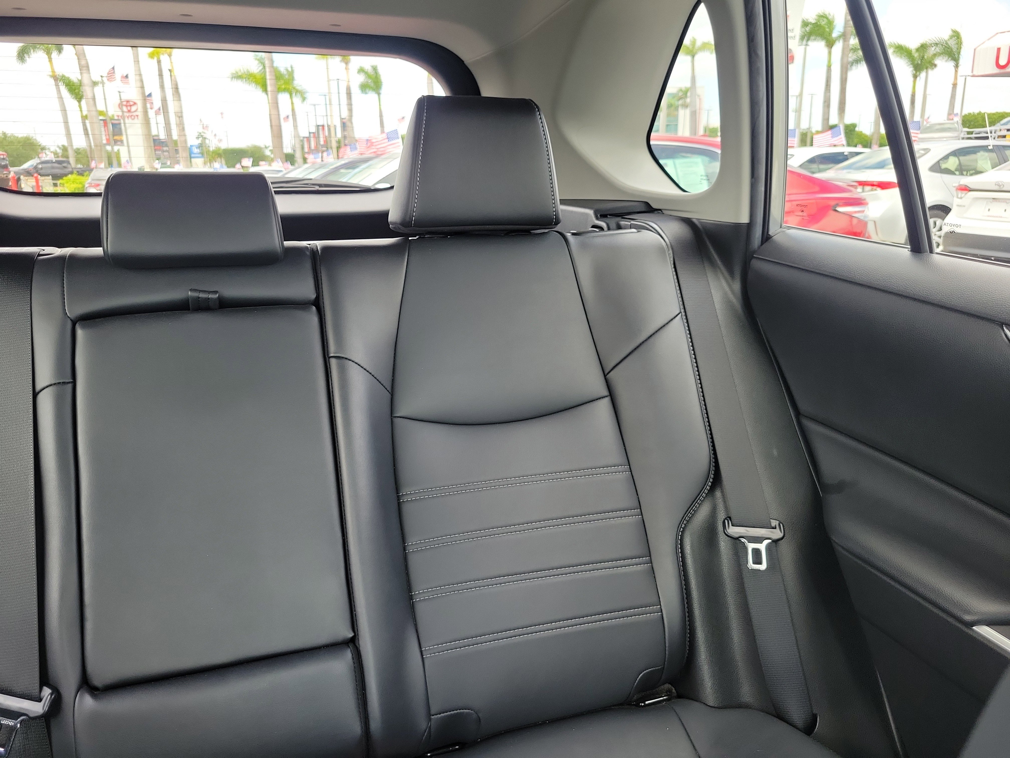 Used 2023 Toyota RAV4 XLE Premium image 22