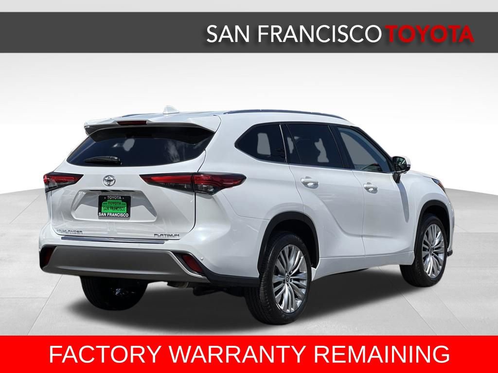 Used 2023 Toyota Highlander Platinum FWD image 5