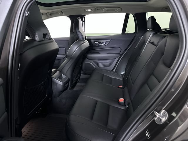 Used 2024 Volvo V60 B5 Cross Country Plus AWD/4WD image 26