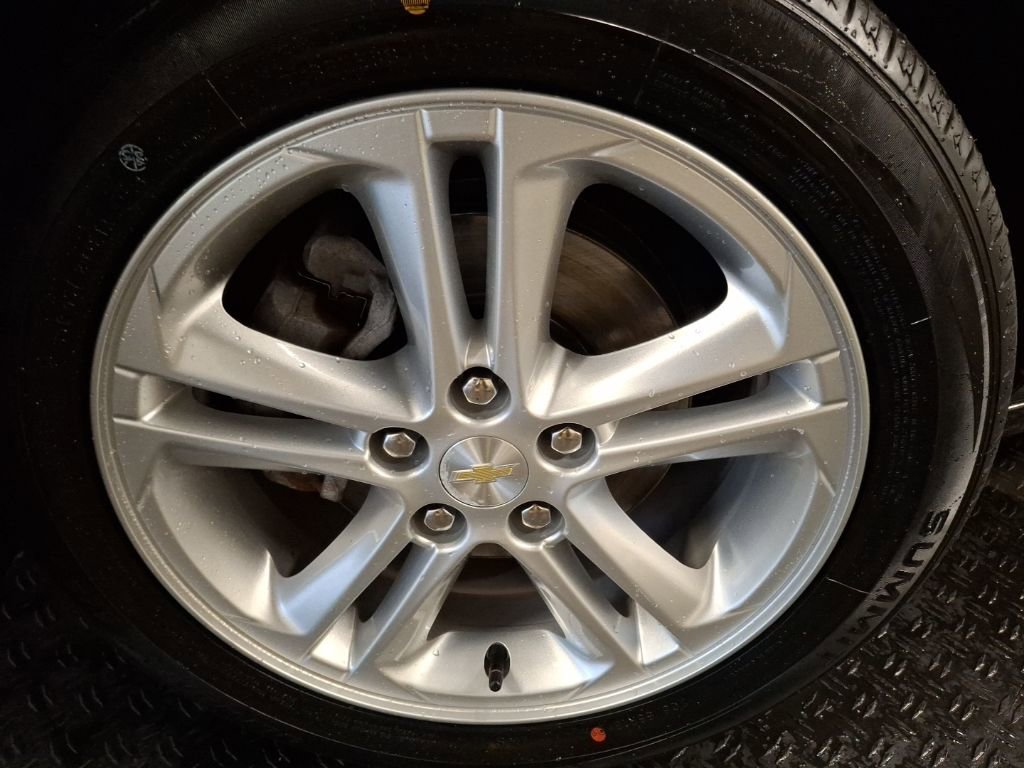 Used 2017 Chevrolet Cruze LT image 4