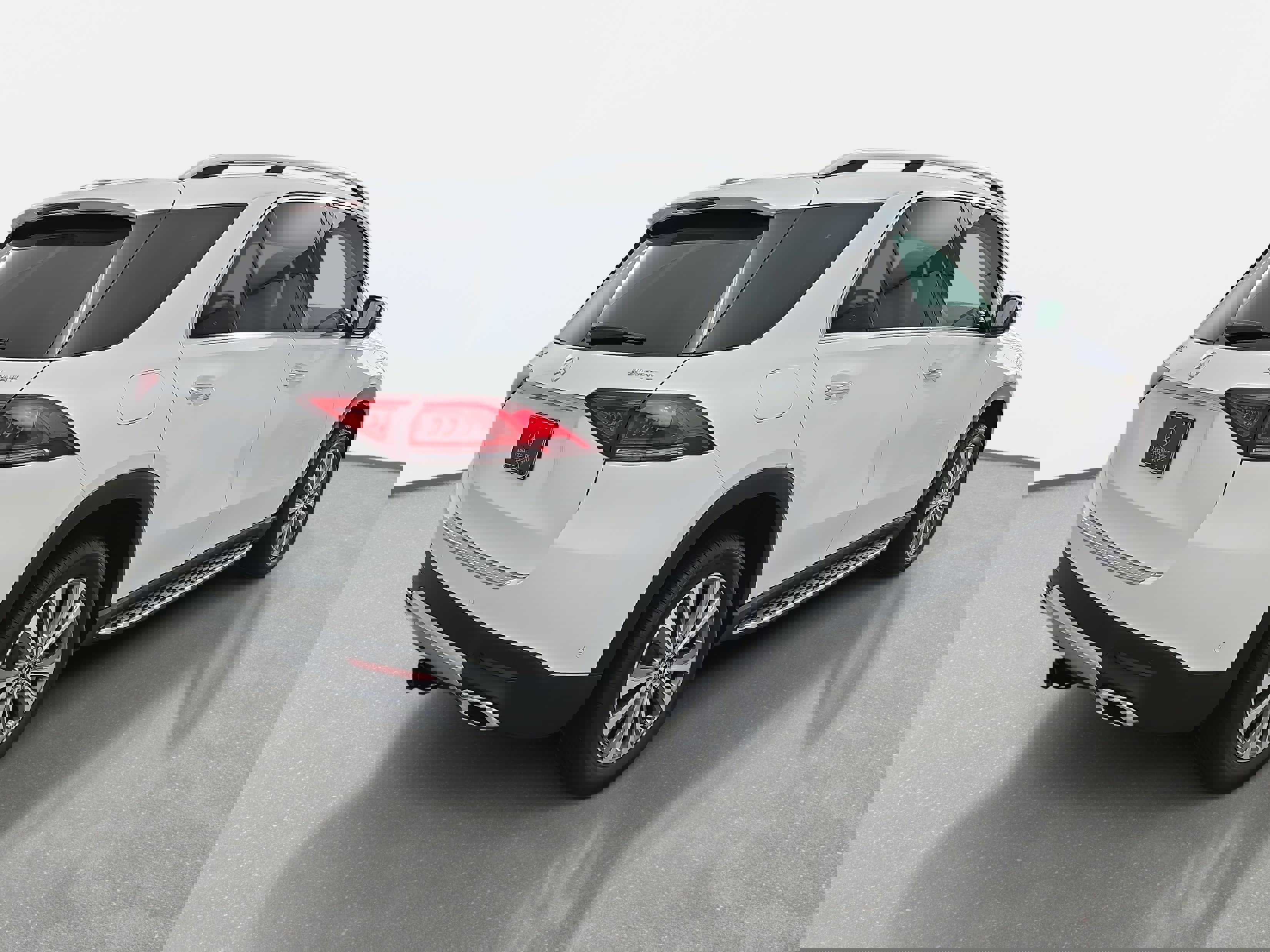 Certified 2022 Mercedes-Benz GLE 350 4MATIC w/ Premium Package image 5