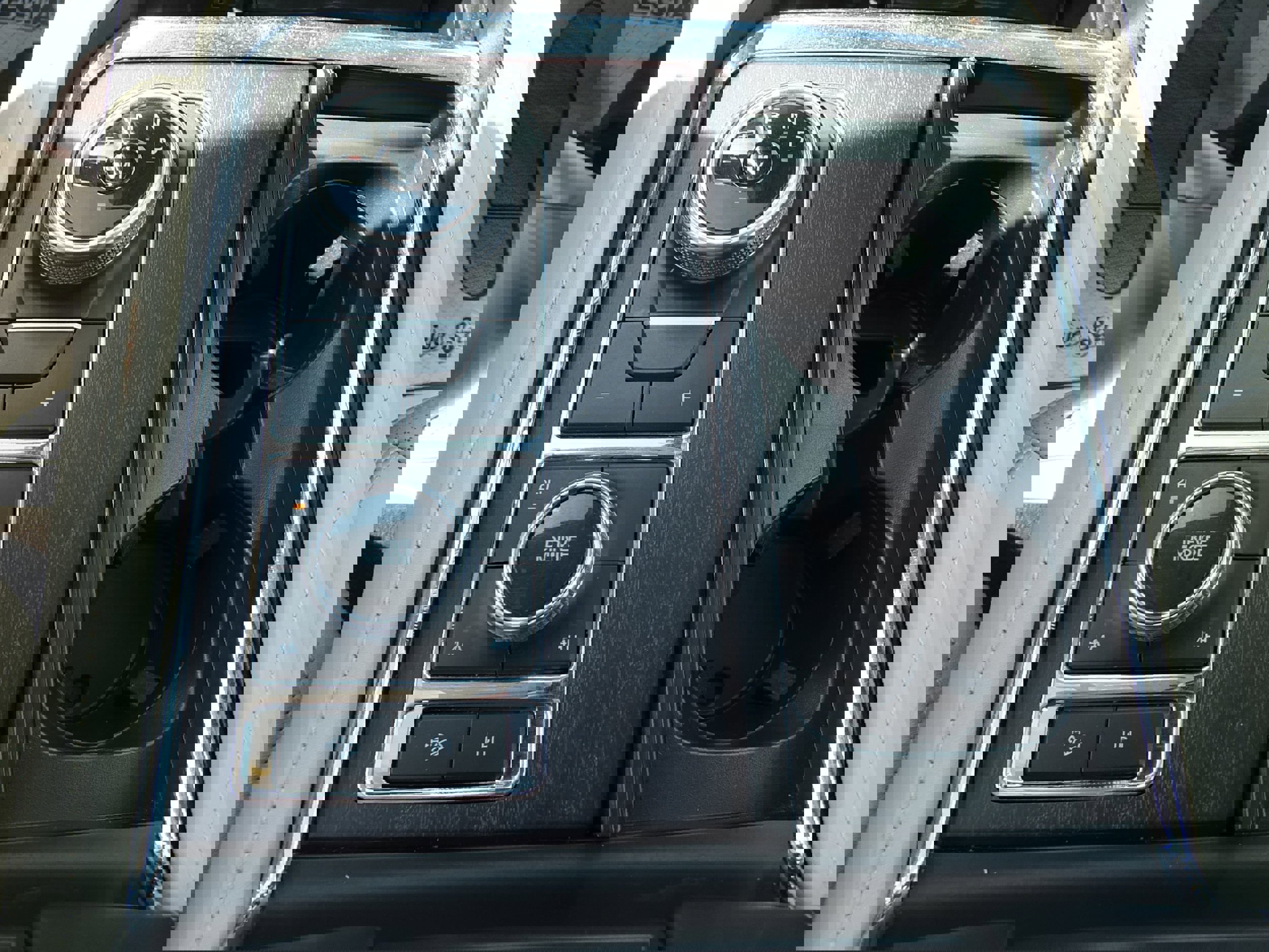 Used 2023 Ford Expedition Platinum AWD/4WD image 29