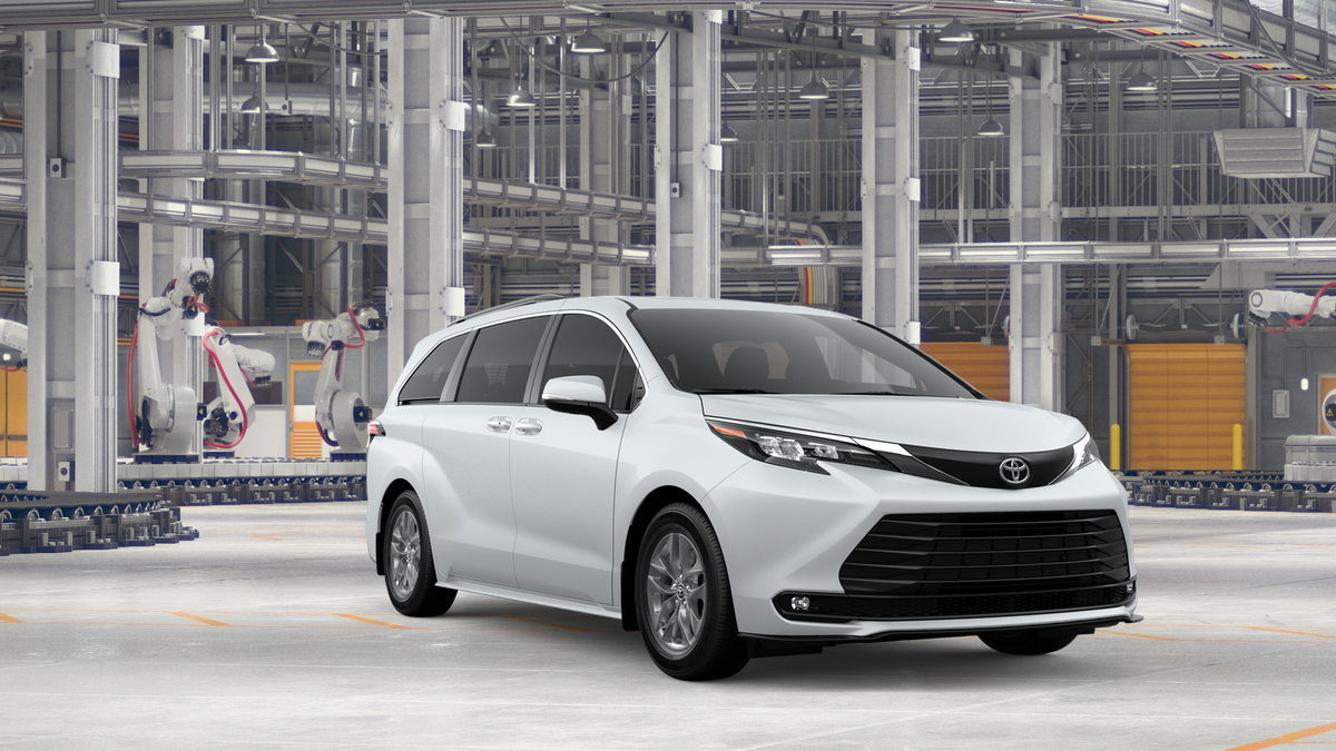 New 2026 Toyota Sienna XLE AWD/4WD image 15