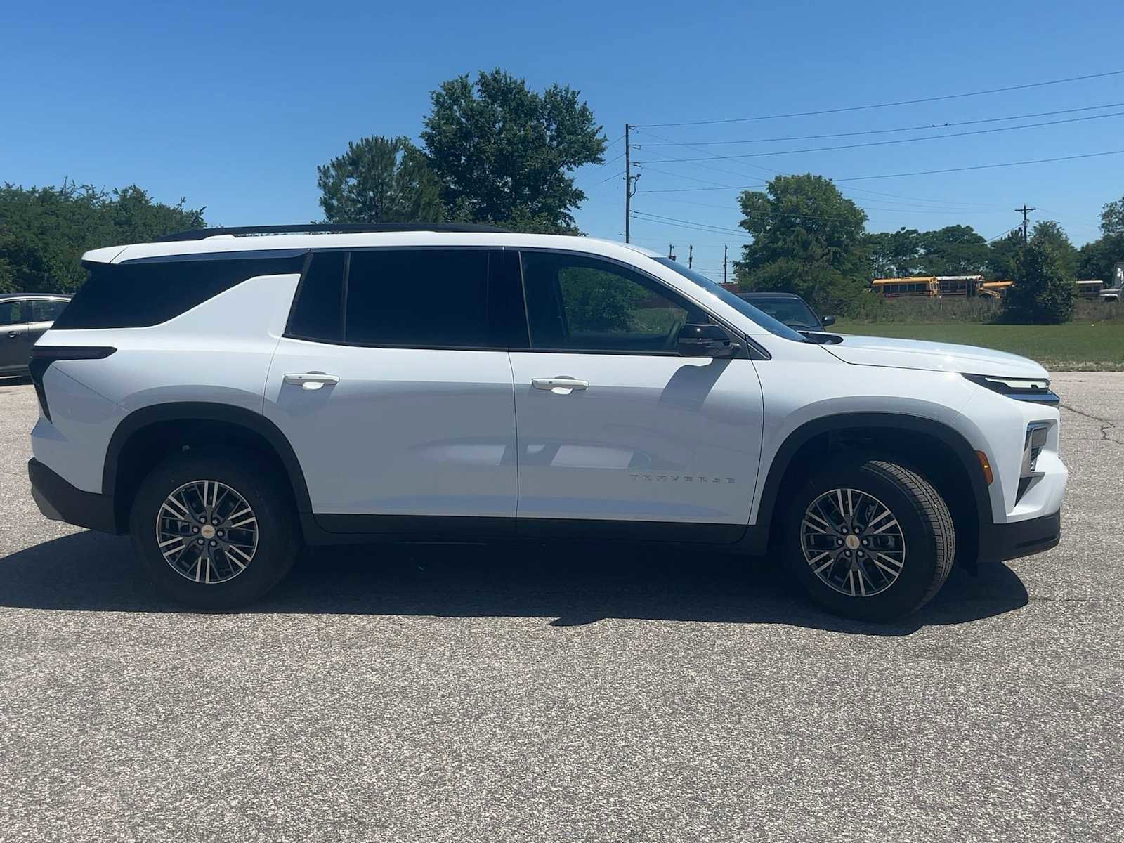 New 2026 Chevrolet Traverse LT FWD image 8