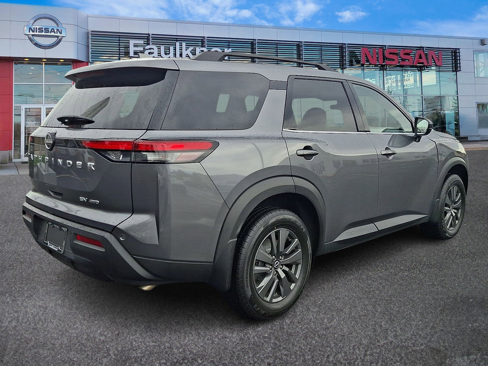 Certified 2024 Nissan Pathfinder SV w/ Lighting Package (N92) image 6