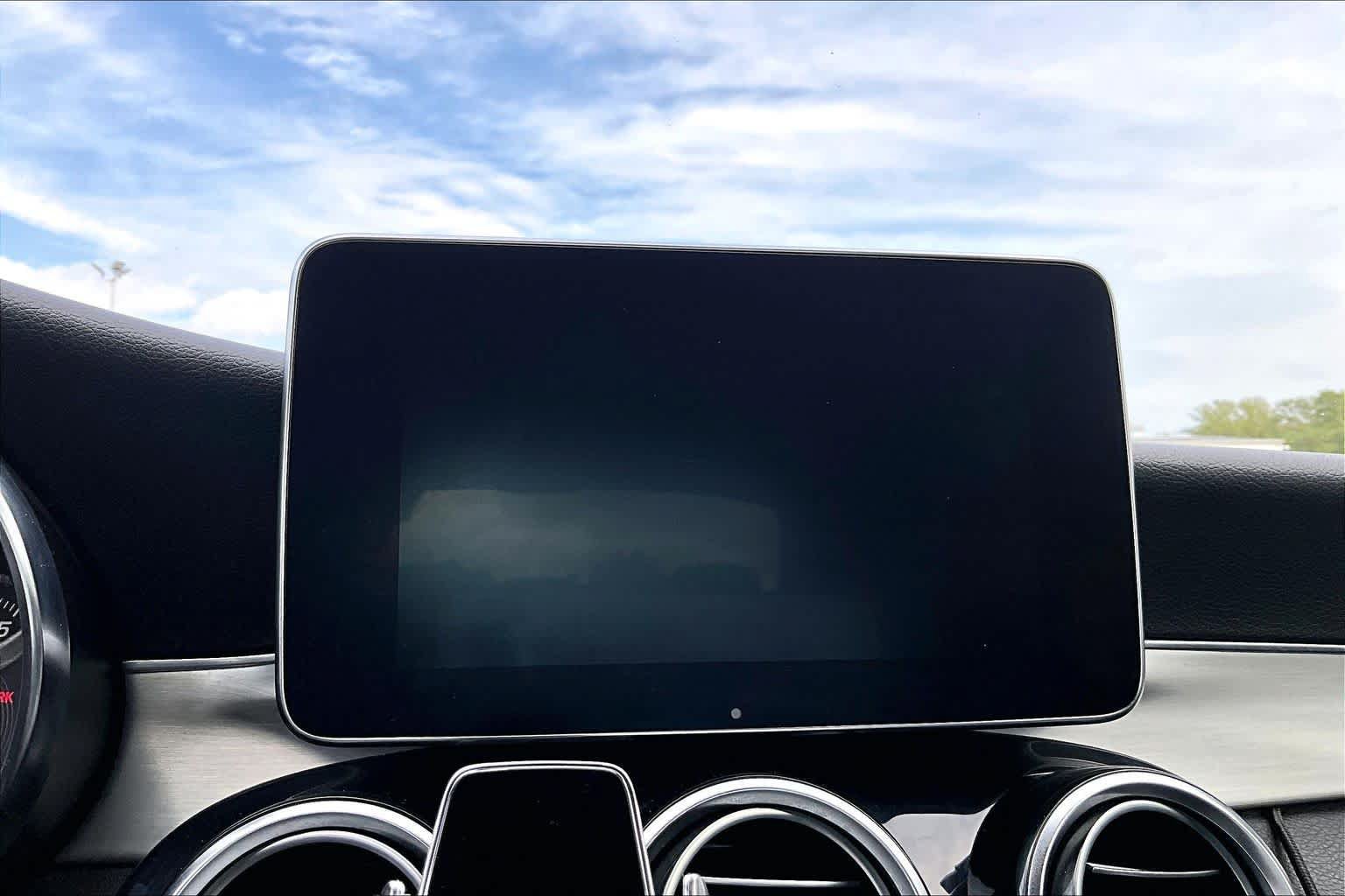 Used 2018 Mercedes-Benz C 300 4MATIC Sedan image 34