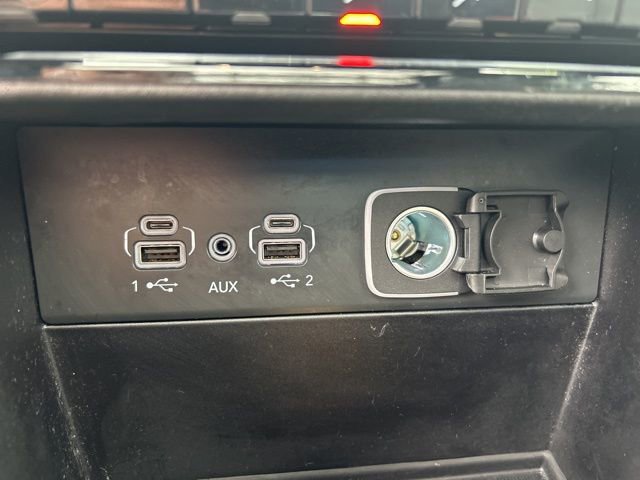 Used 2024 Jeep Grand Cherokee Limited w/ Black Appearance Package AWD/4WD image 21