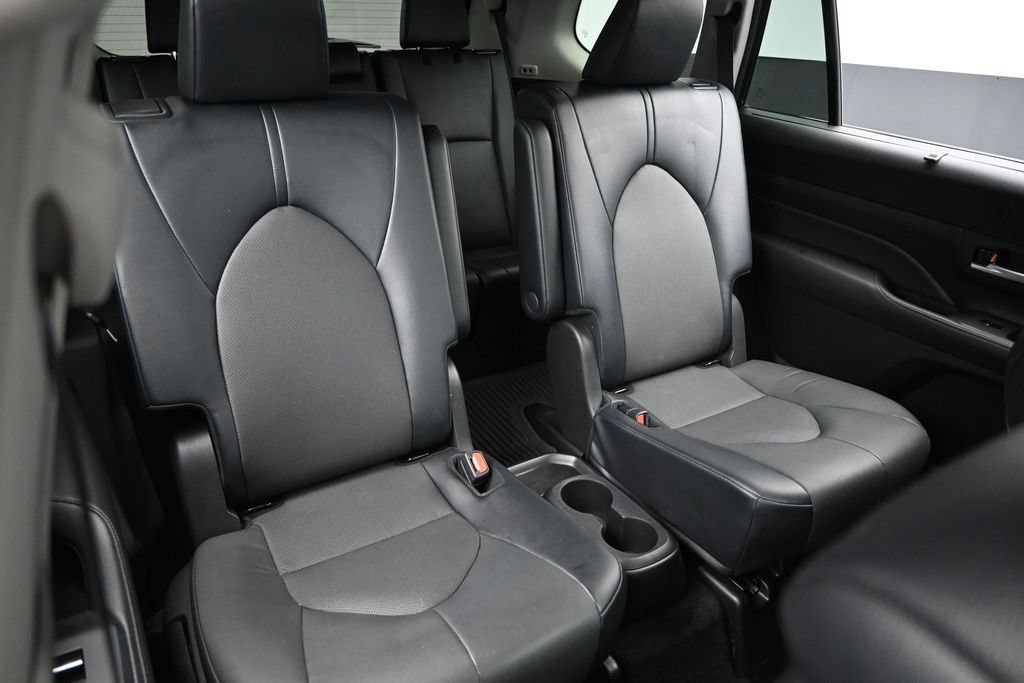 Used 2024 Toyota Grand Highlander AWD image 28