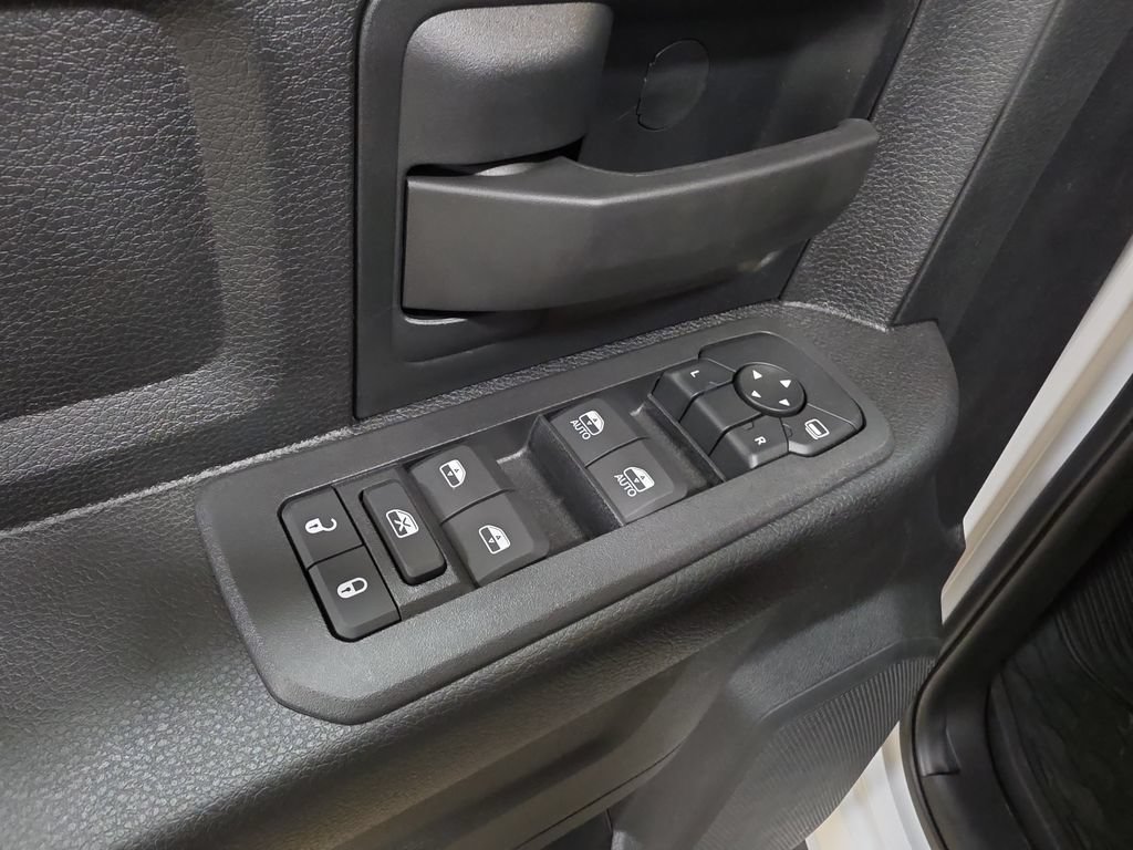 New 2026 RAM 2500 Tradesman AWD/4WD image 10
