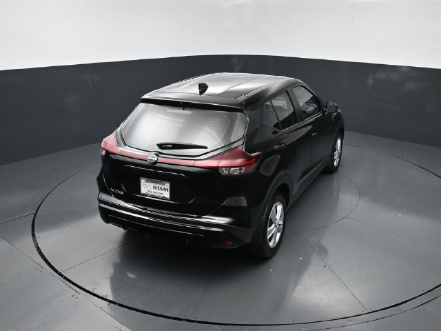Certified 2025 Nissan Kicks Play S FWD image 28