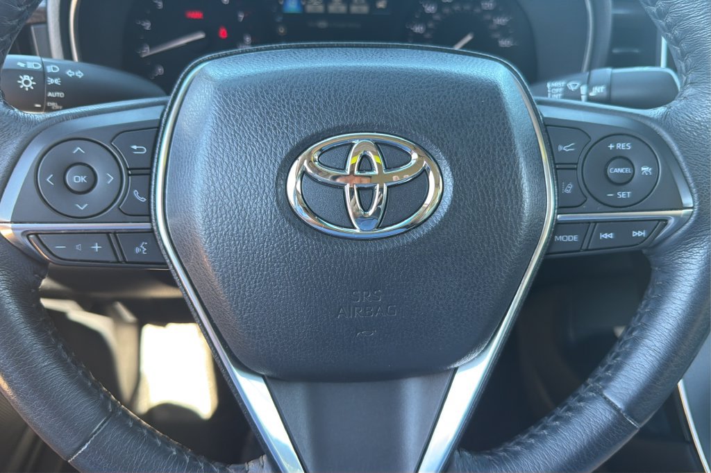 Certified 2019 Toyota Avalon XLE w/ Moonroof Package FWD image 19