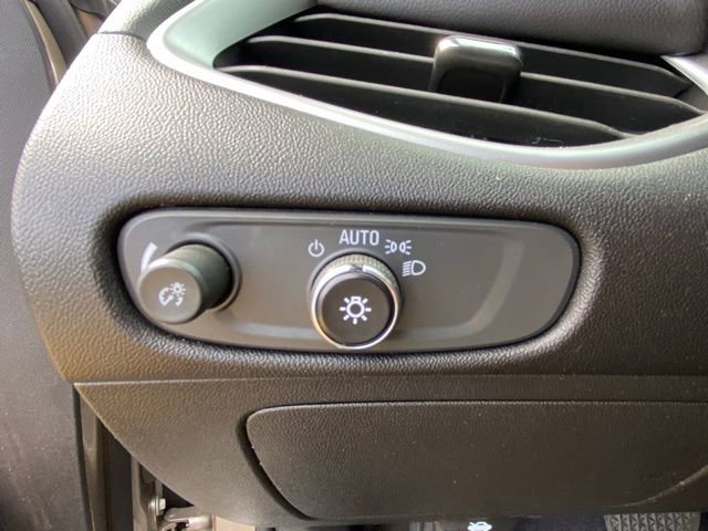 Used 2022 Chevrolet Malibu LT w/ Leather Package FWD image 15