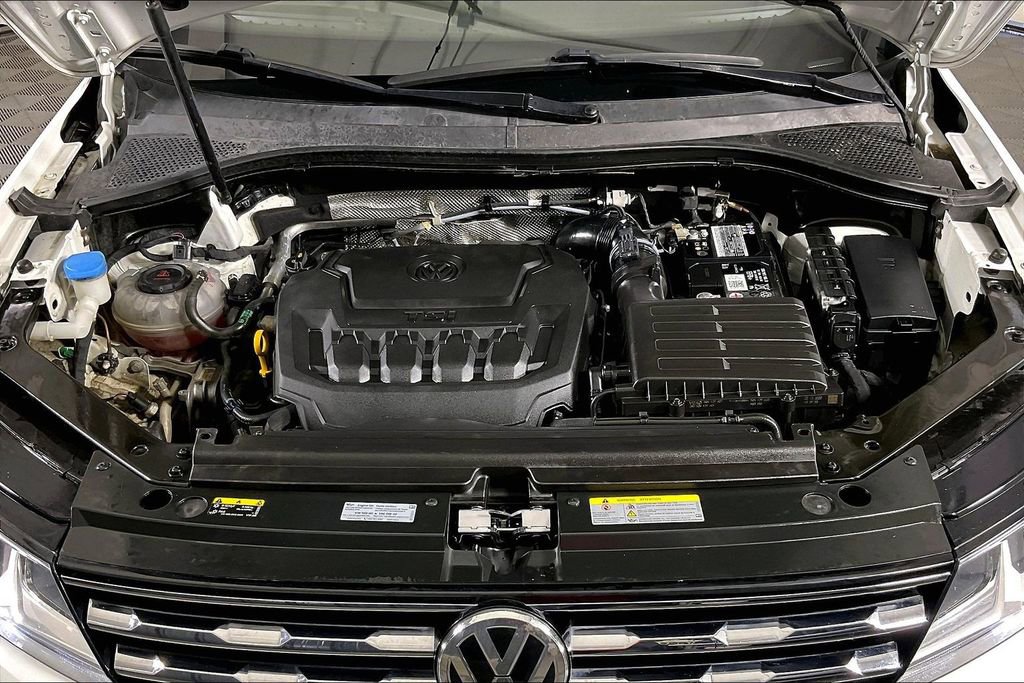 Used 2021 Volkswagen Tiguan SEL FWD image 9