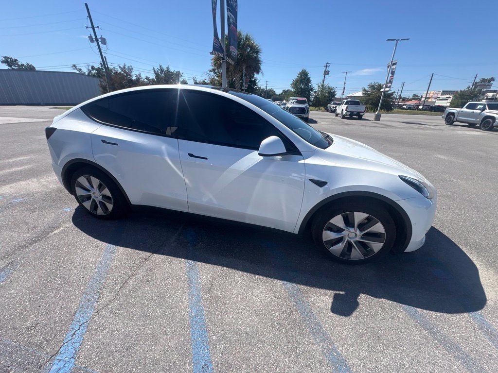 Used 2021 Tesla Model Y Long Range AWD/4WD image 17