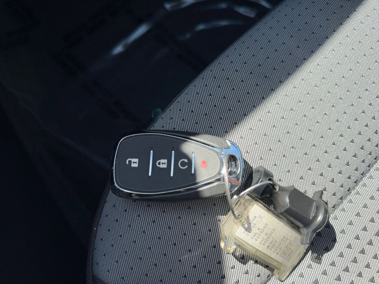 Used 2025 Chevrolet Trax LT FWD image 23