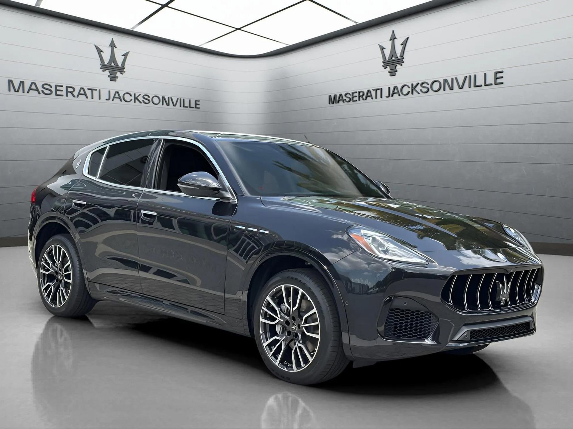 New 2025 Maserati Grecale GT image 10