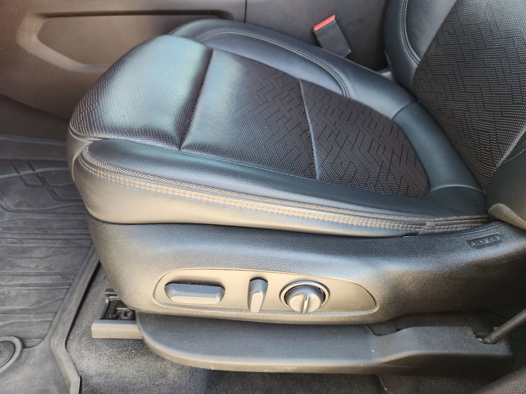 Used 2023 Chevrolet Traverse High Country w/ LPO, Floor Liner Package image 30