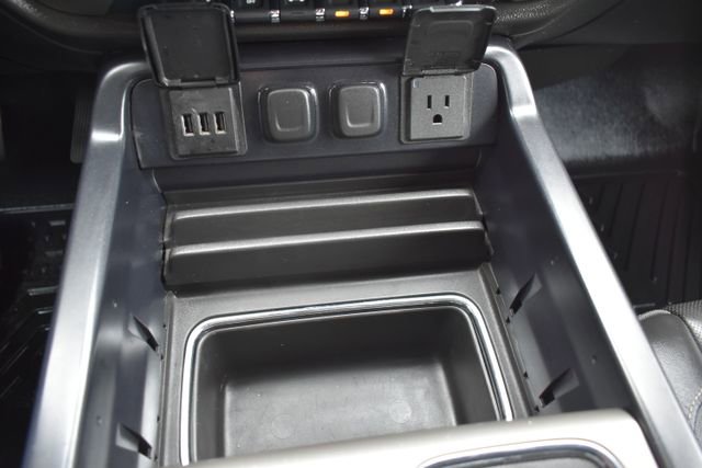 Used 2015 GMC Sierra 2500 Denali AWD/4WD image 32