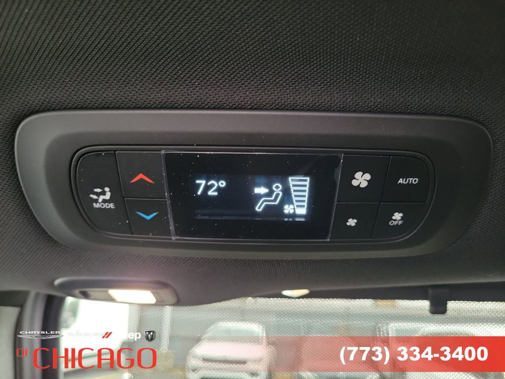 New 2026 Chrysler Pacifica Limited image 15