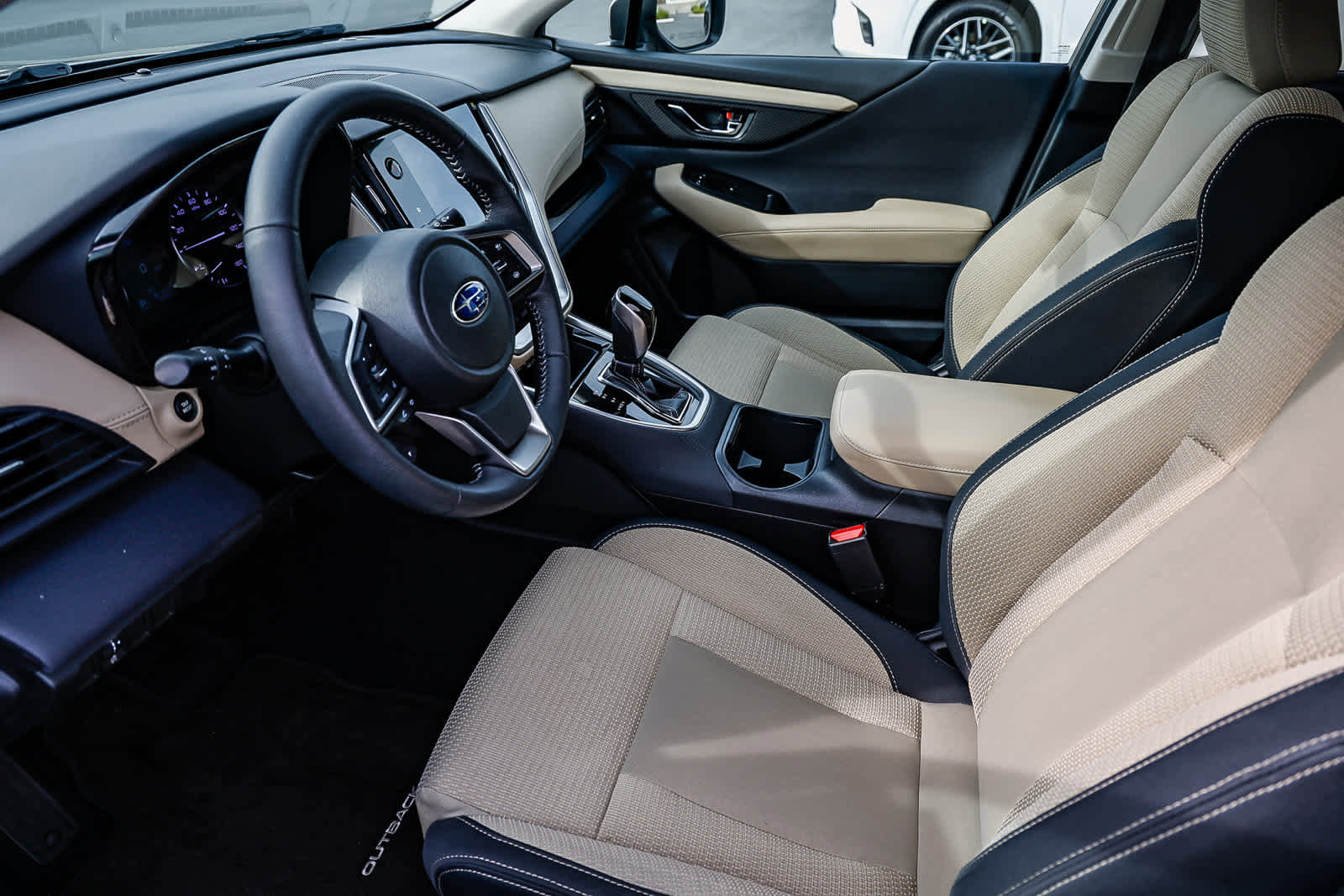 Used 2020 Subaru Outback Premium image 18