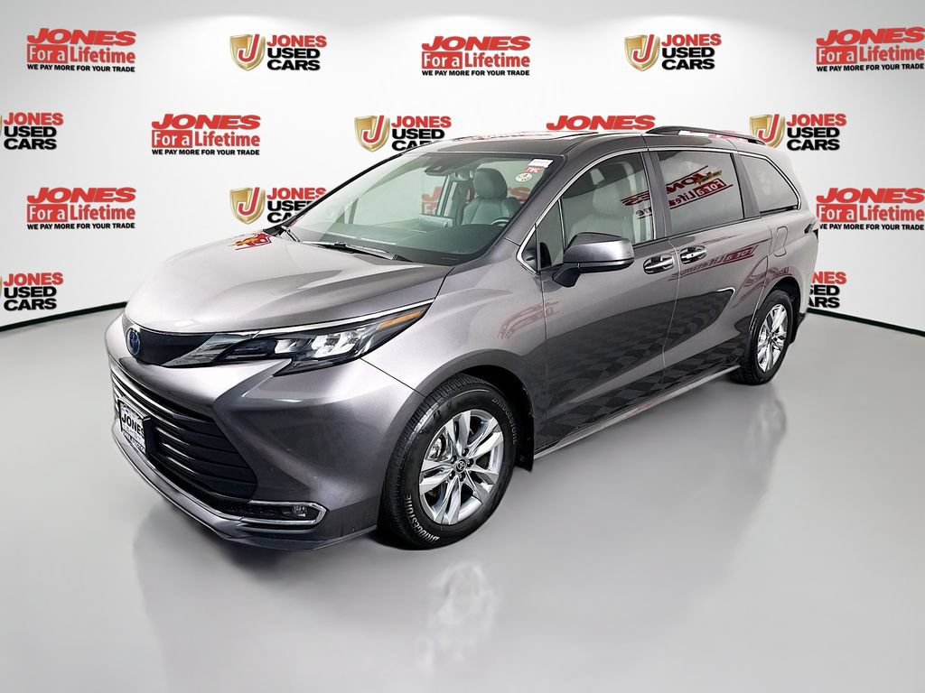Certified 2024 Toyota Sienna XLE w/ XLE Plus Package AWD/4WD image 16