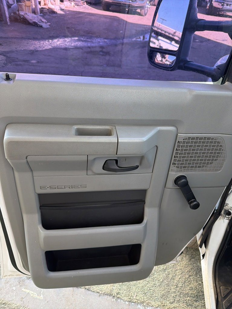 Used 2019 Ford E-350 and Econoline 350 Super Duty image 18