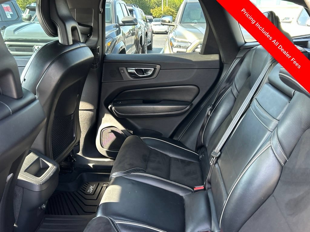 Used 2018 Volvo XC60 T5 R-Design w/ Convenience Package AWD/4WD image 14