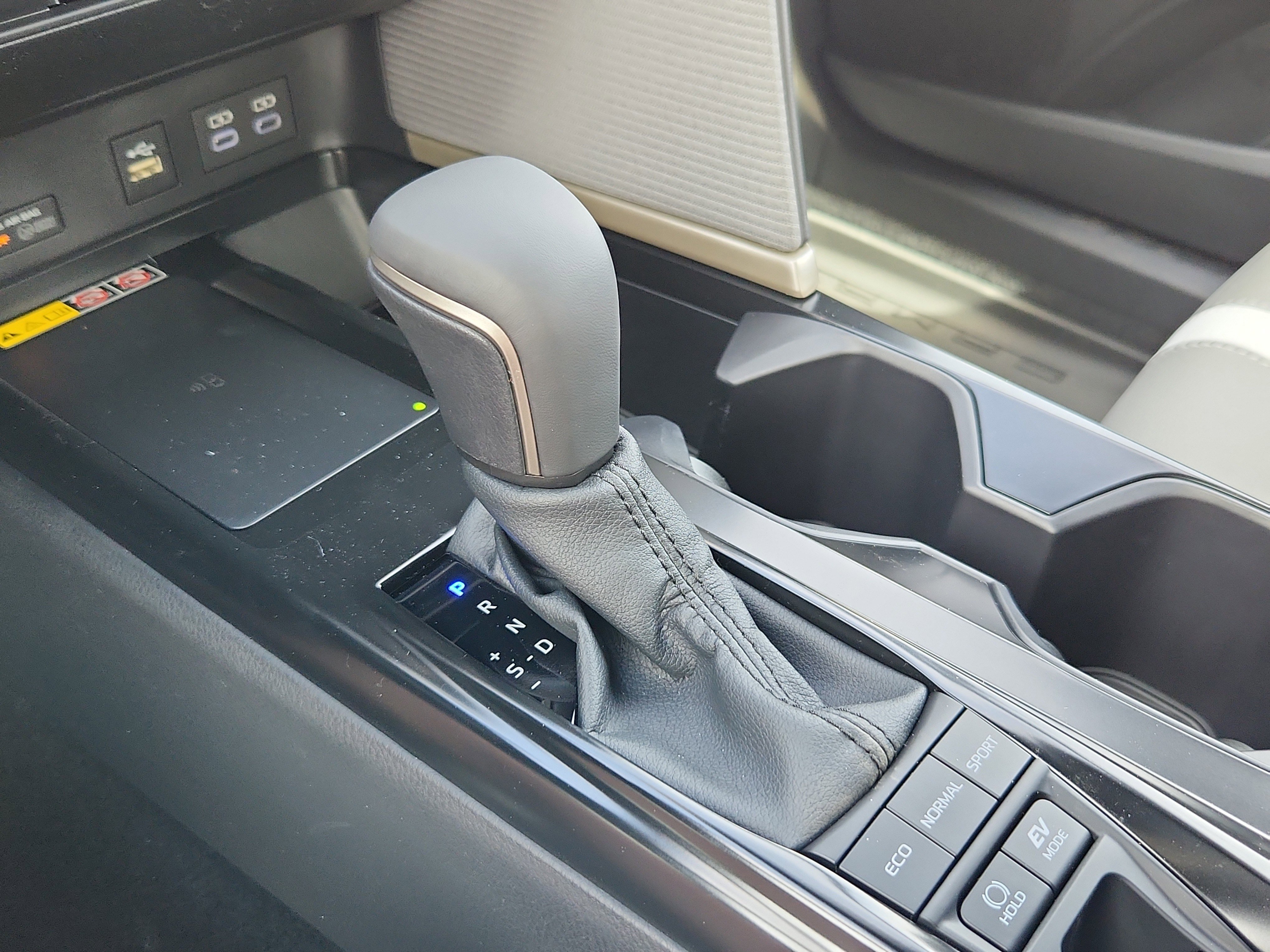 New 2026 Toyota Camry SE w/ Multimedia Upgrade Package image 20