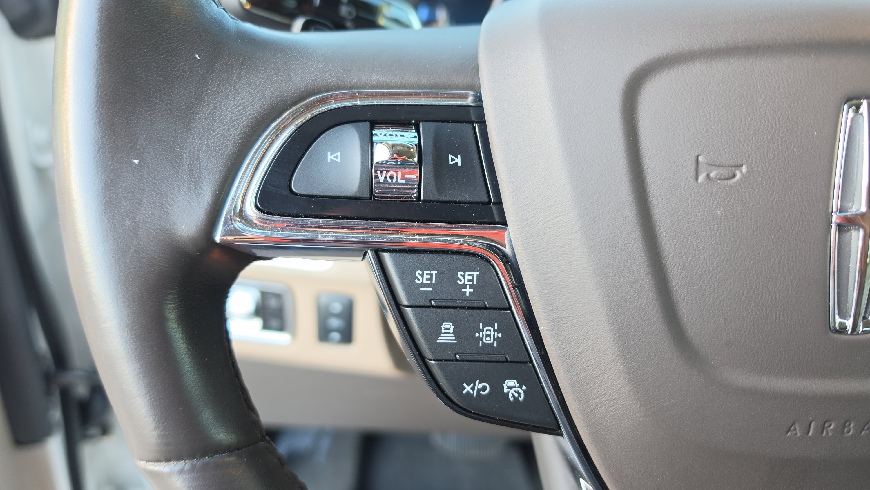 Used 2024 Lincoln Navigator Premiere AWD/4WD image 12
