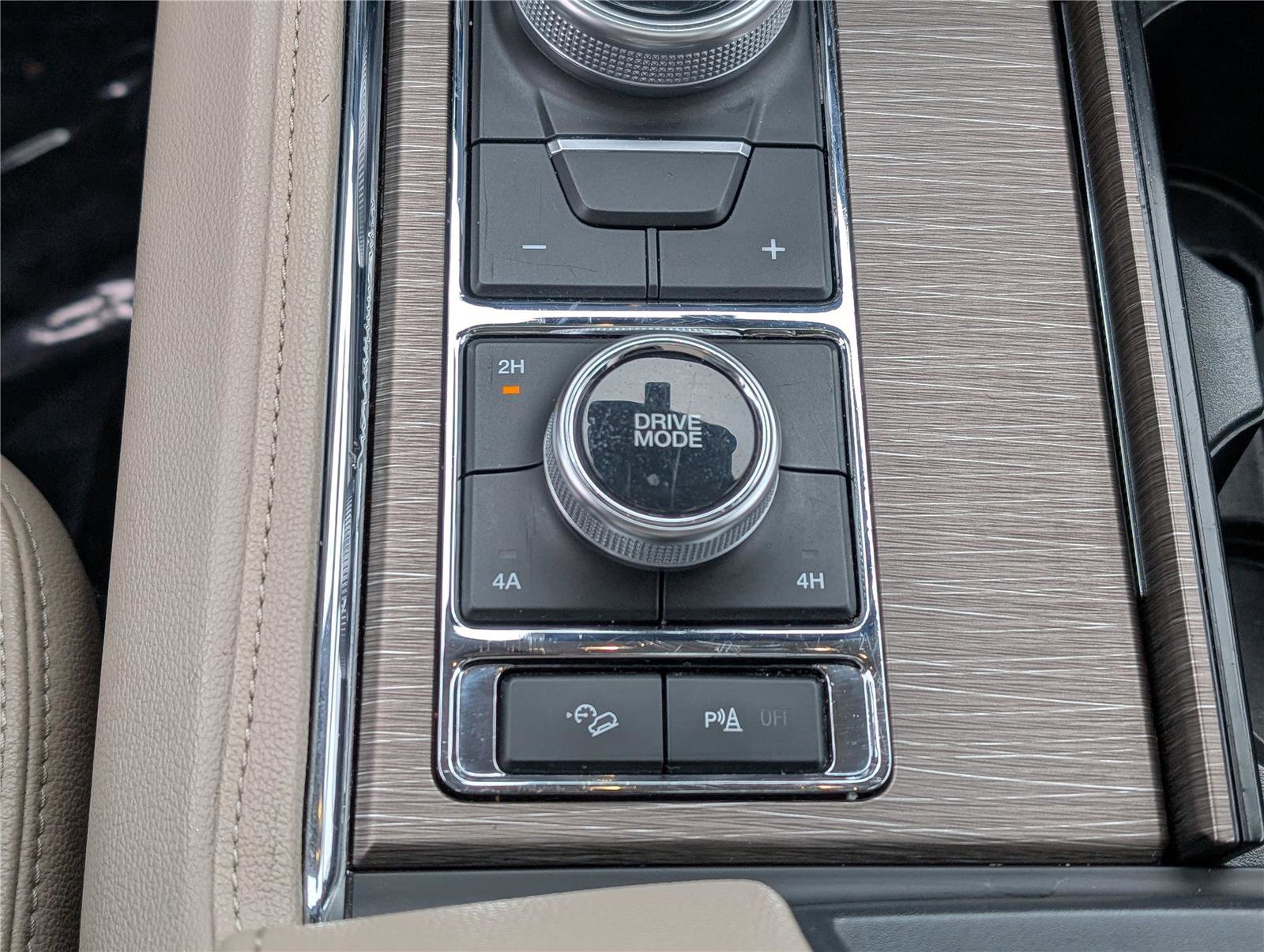 Used 2024 Ford Expedition Max Limited image 27