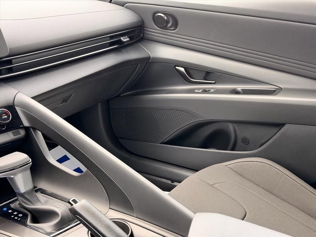 New 2026 Hyundai Elantra Sport image 13